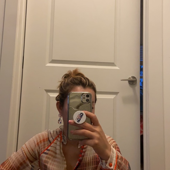 Betsey Johnson flower earrings. - Picture 5 of 7